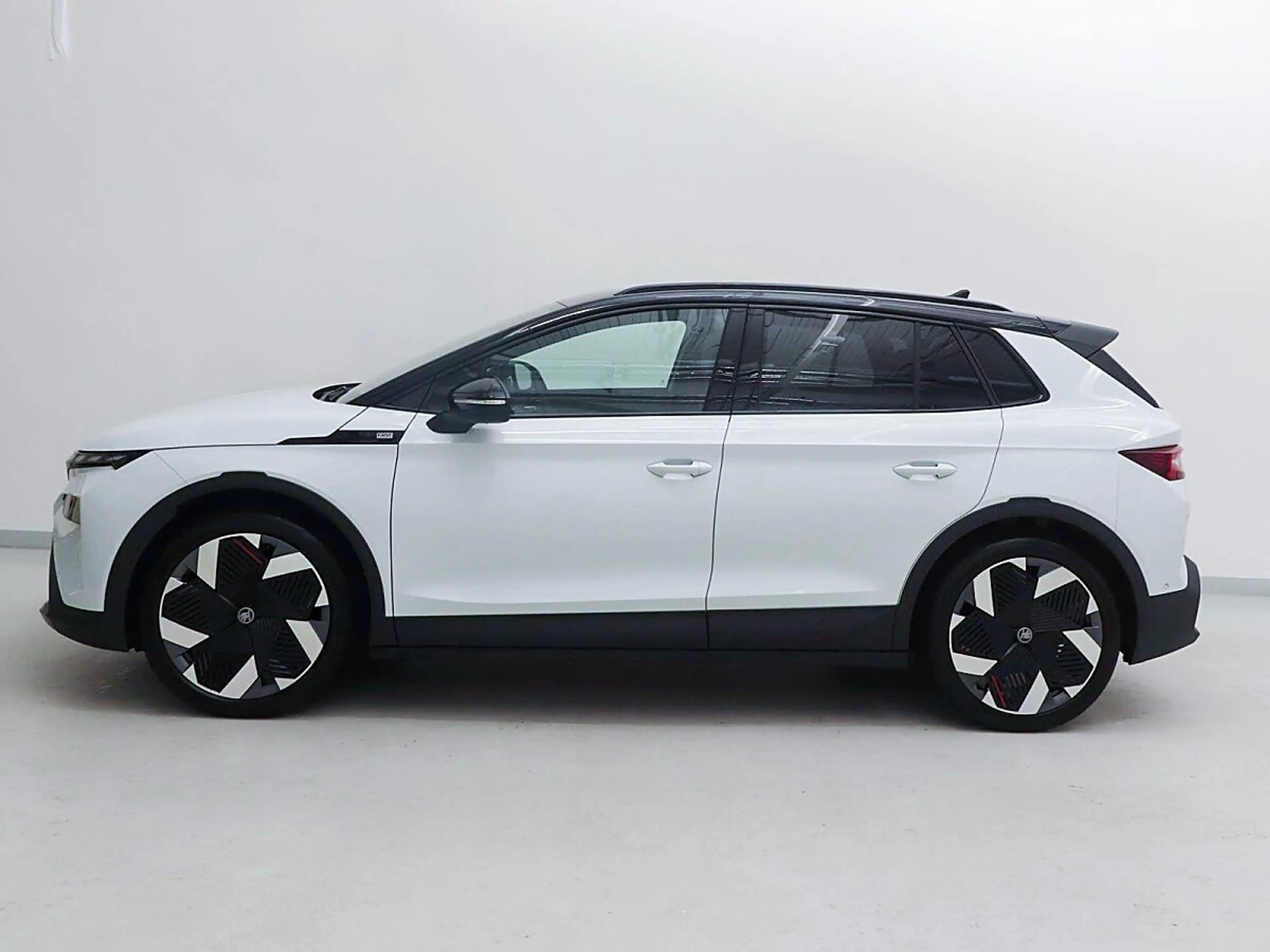 Skoda Elroq 85 85 Lodge First Edition AHK, leasingfähig, 5J... — photo 2