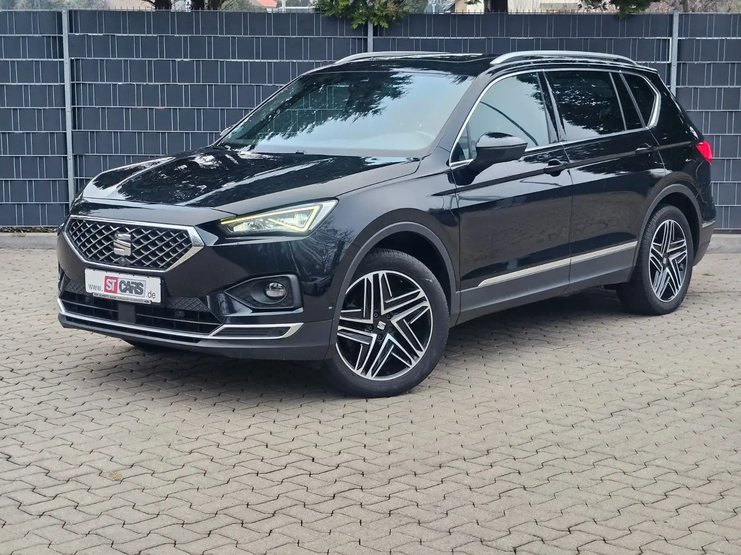 SEAT Tarraco 2.0 TDI Xcellence 4Drive Pano Standh AHK Schwarz - 1