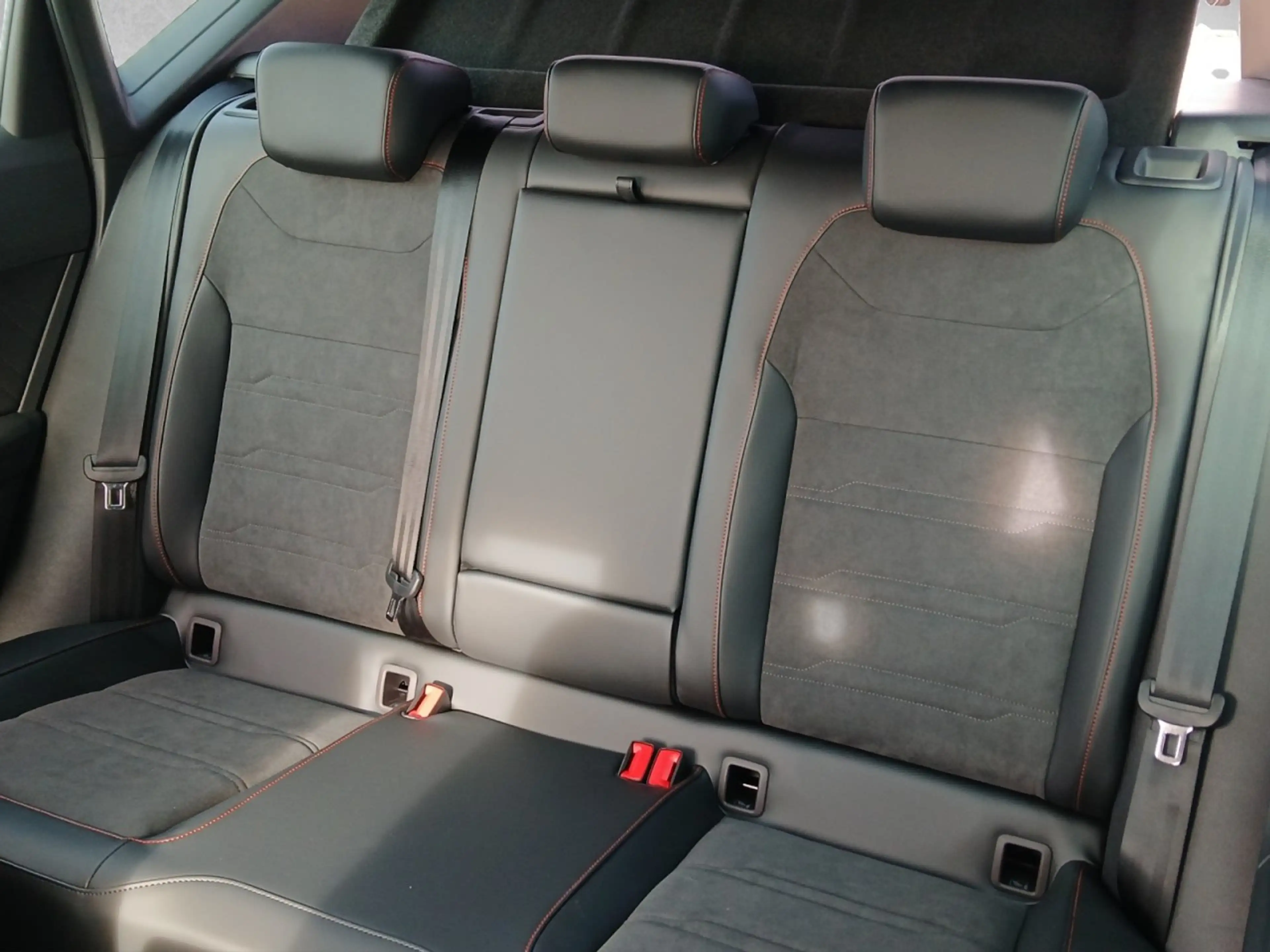SEAT Ateca FR DSG,Navi,AHK,Panorama,el. Heckklappe — photo 12
