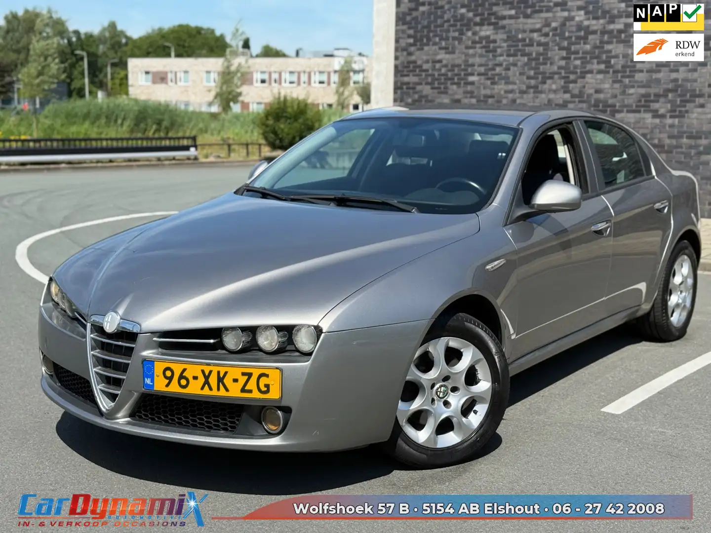 Alfa Romeo 159 1.8 mpi Business // CLIMATE // MULTIMEDIA // RIJD Grijs - 1
