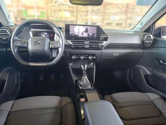 Citroen C4 view 4