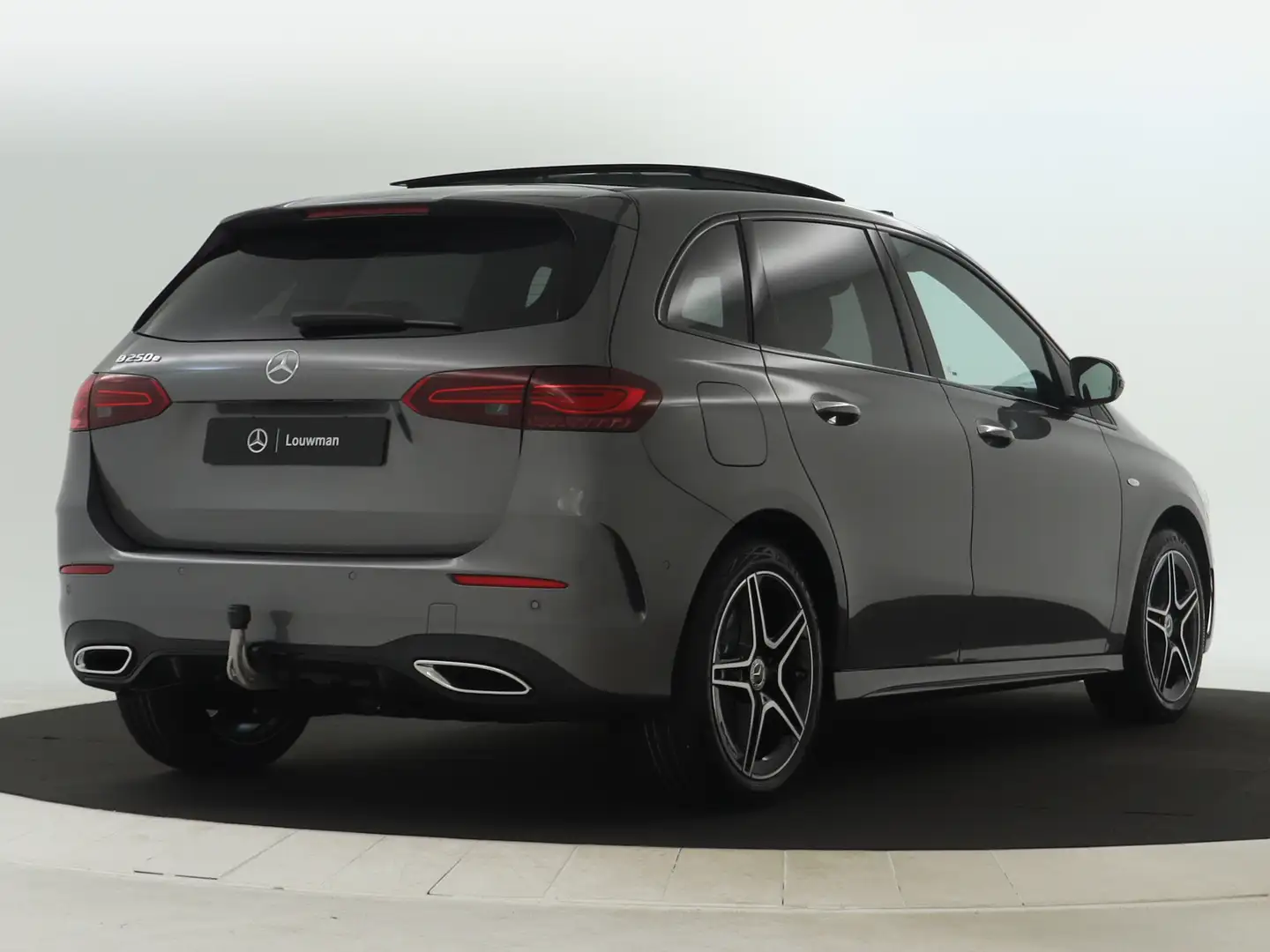 Mercedes-Benz B 250 e Business Solution AMG | Trekhaak | Nightpakket | Šedá - 2