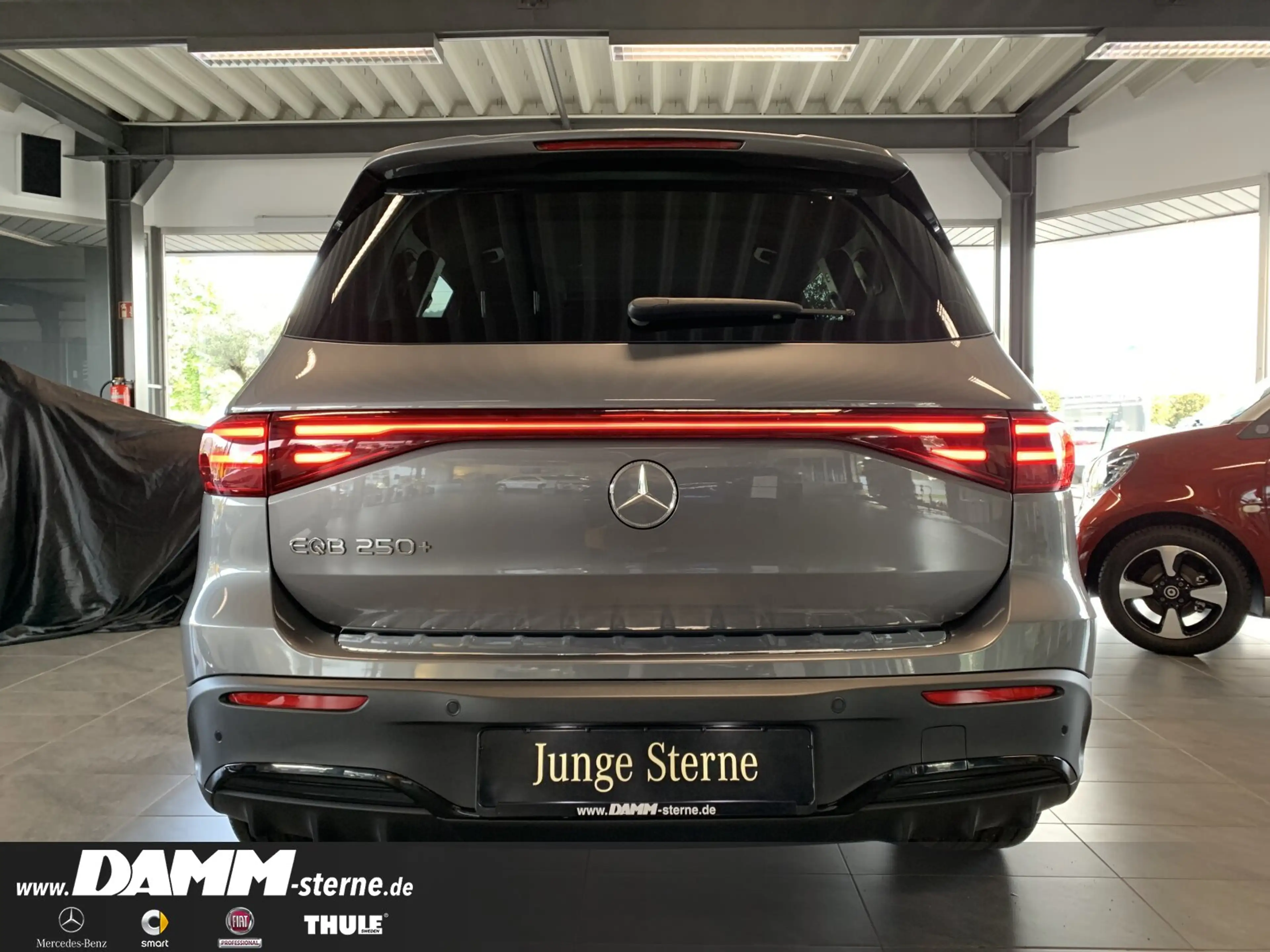 Mercedes-Benz EQB 250 EQB 250+ AMG/FAP/360°/Night/7-Sitze/60M GA+Flex — photo 7