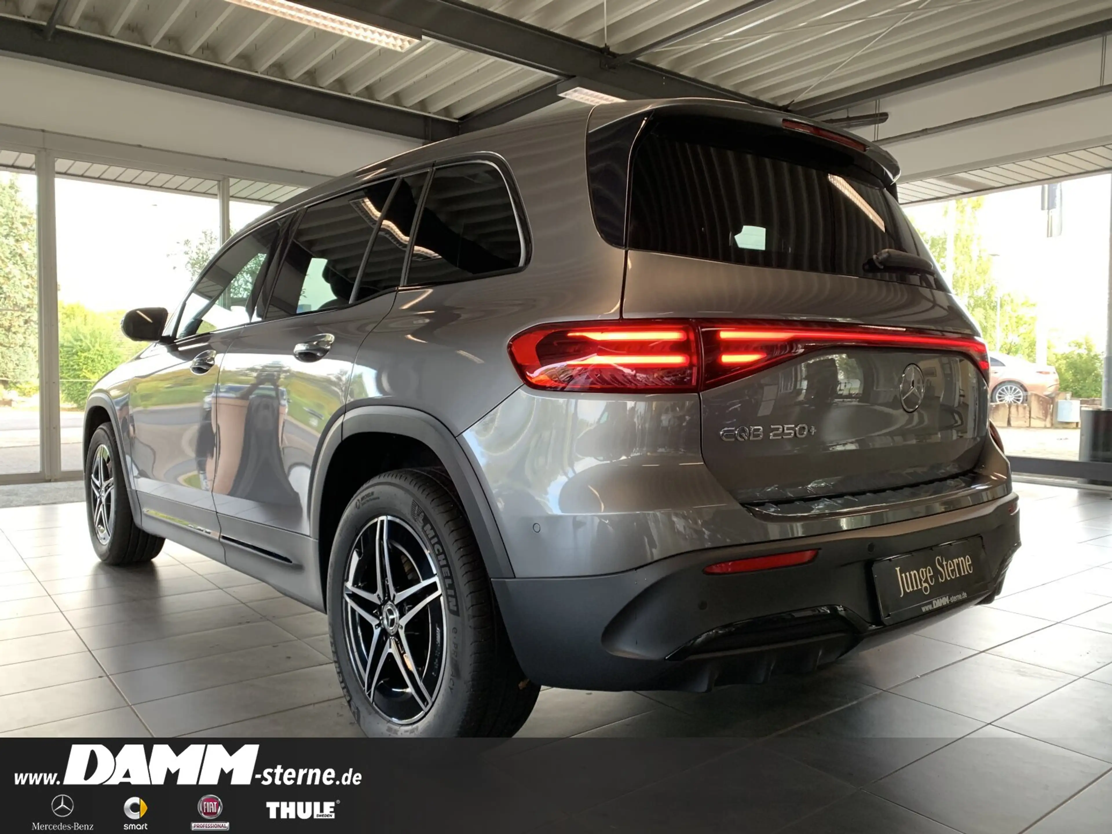 Mercedes-Benz EQB 250 EQB 250+ AMG/FAP/360°/Night/7-Sitze/60M GA+Flex — photo 2