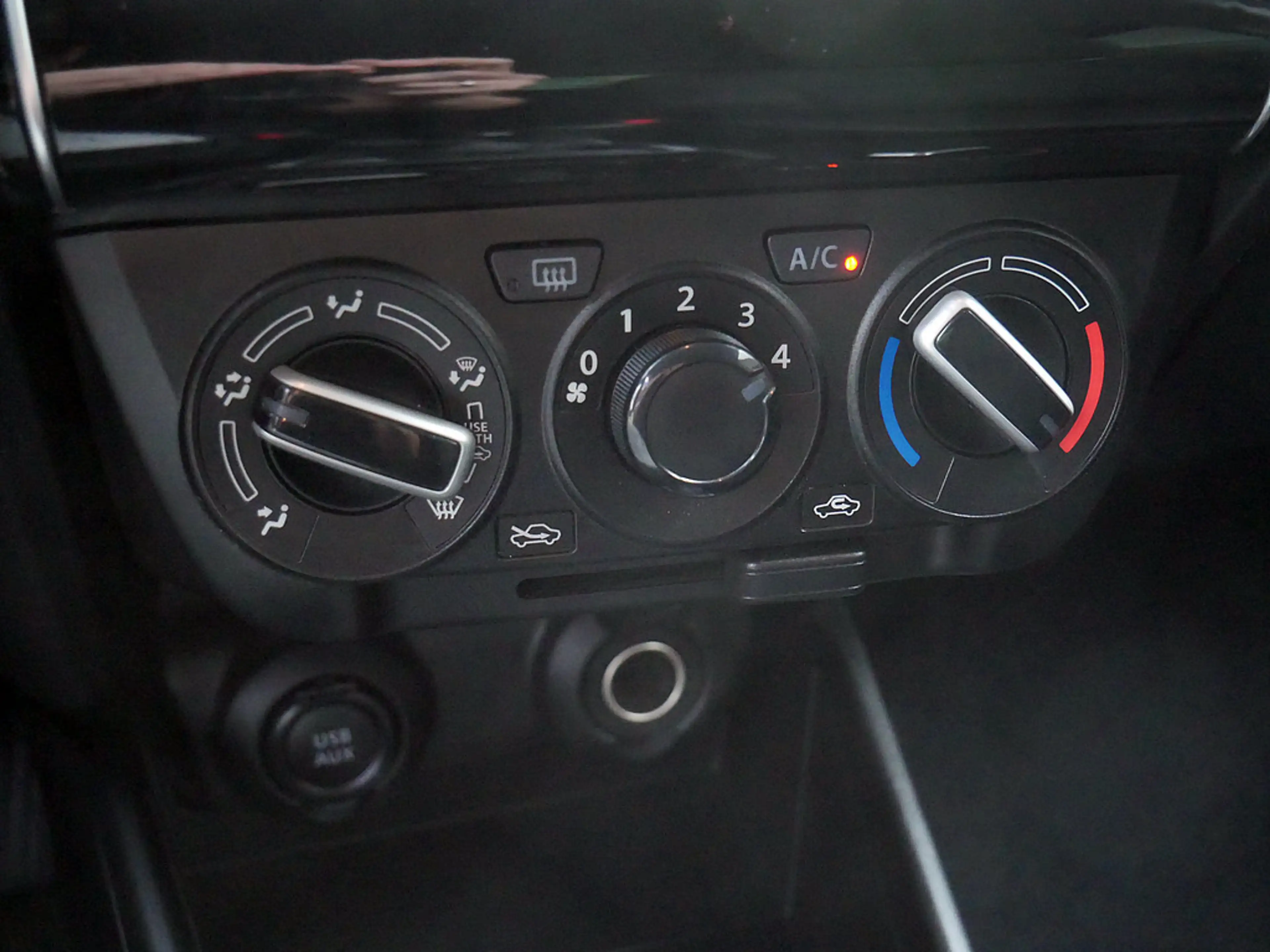 Suzuki Swift 1.2 Hybrid Allgrip Comfort AHK ACC LED — photo 15