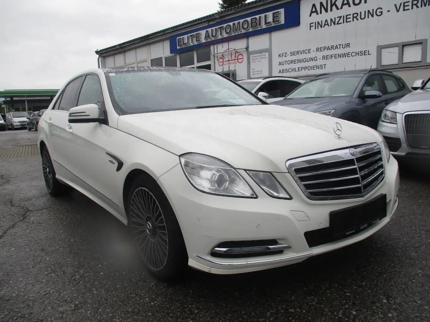 Mercedes-Benz E 220 CDI BlueEfficiency Weiß - 1