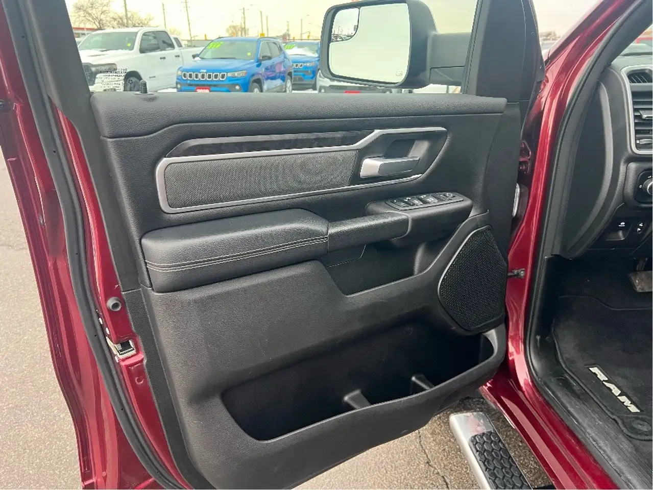 RAM 1500 снимка RAM 1500