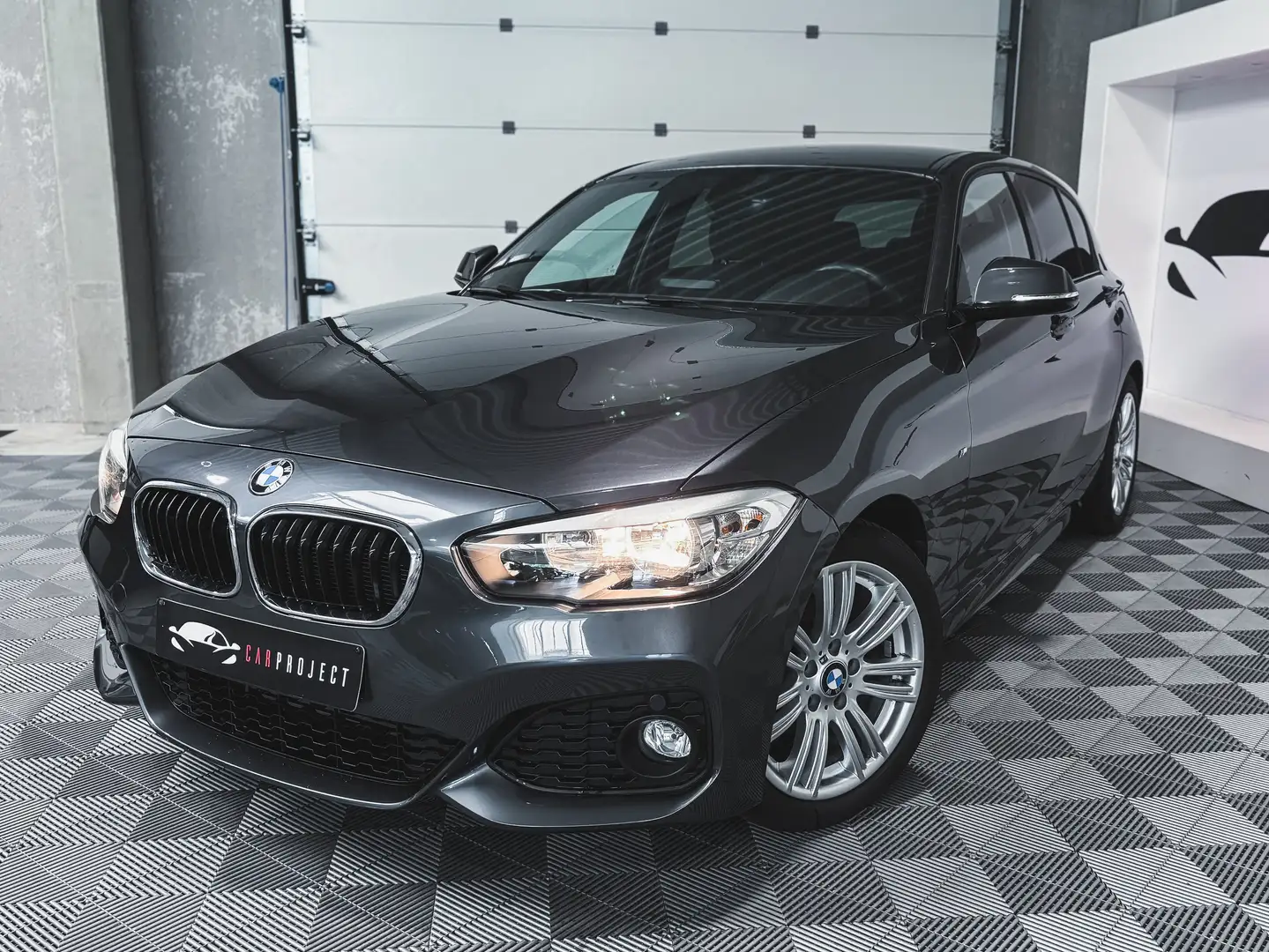 BMW 116 i, PACK-M, Capteur Ar, GPS, Climatisation, Cruise Grau - 1