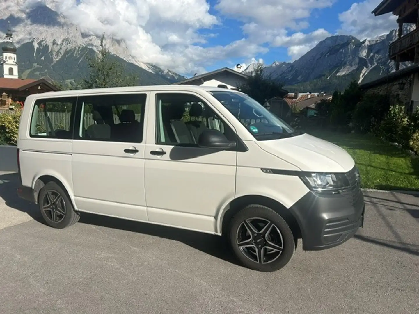 Volkswagen T6.1 Kombi Kombi KR 2,0 Entry TDI Entry Weiß - 1