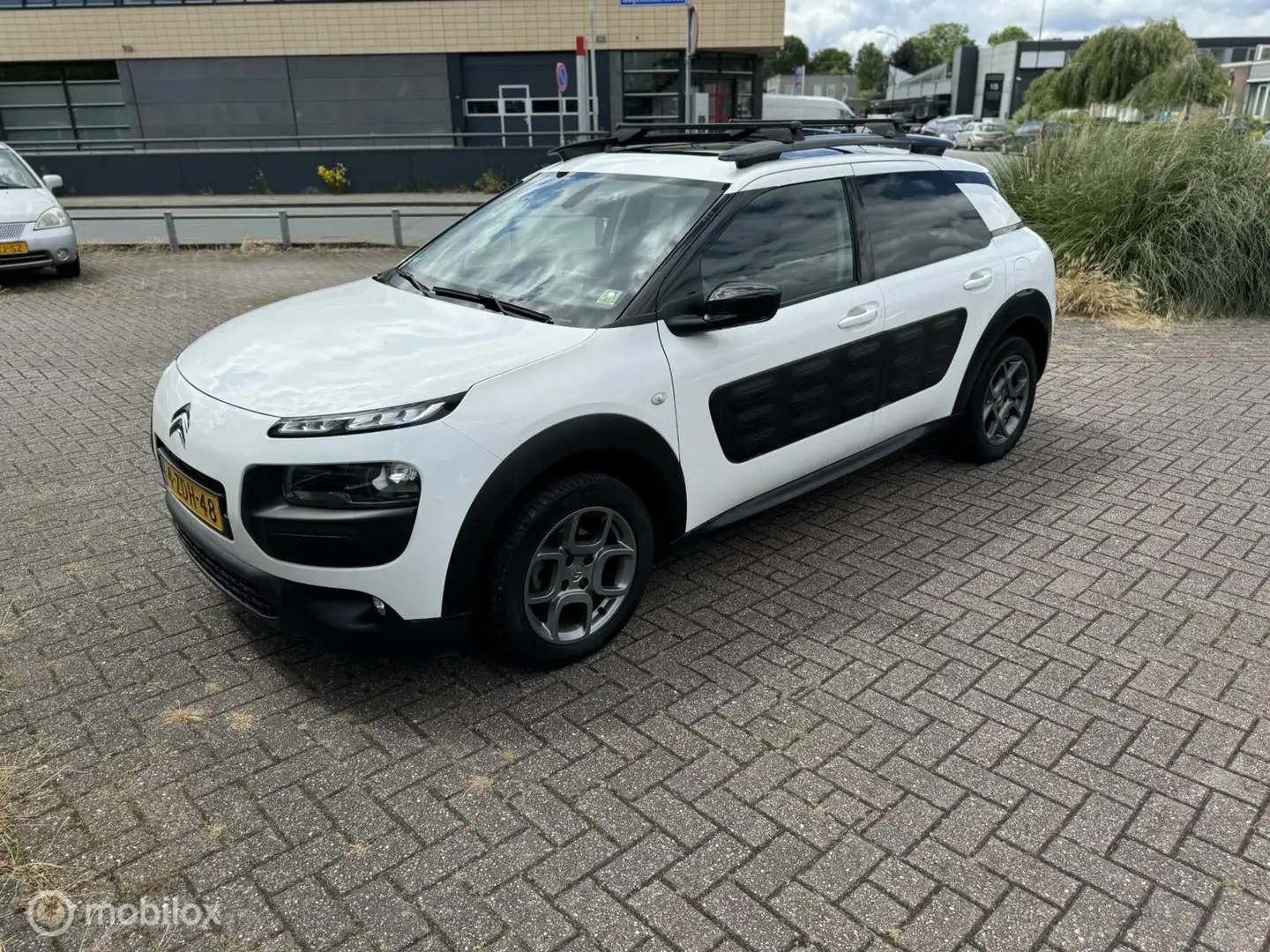 Citroen C4 Cactus NIEUWE APK 1.2 e-VTi Shine Blanc - 1