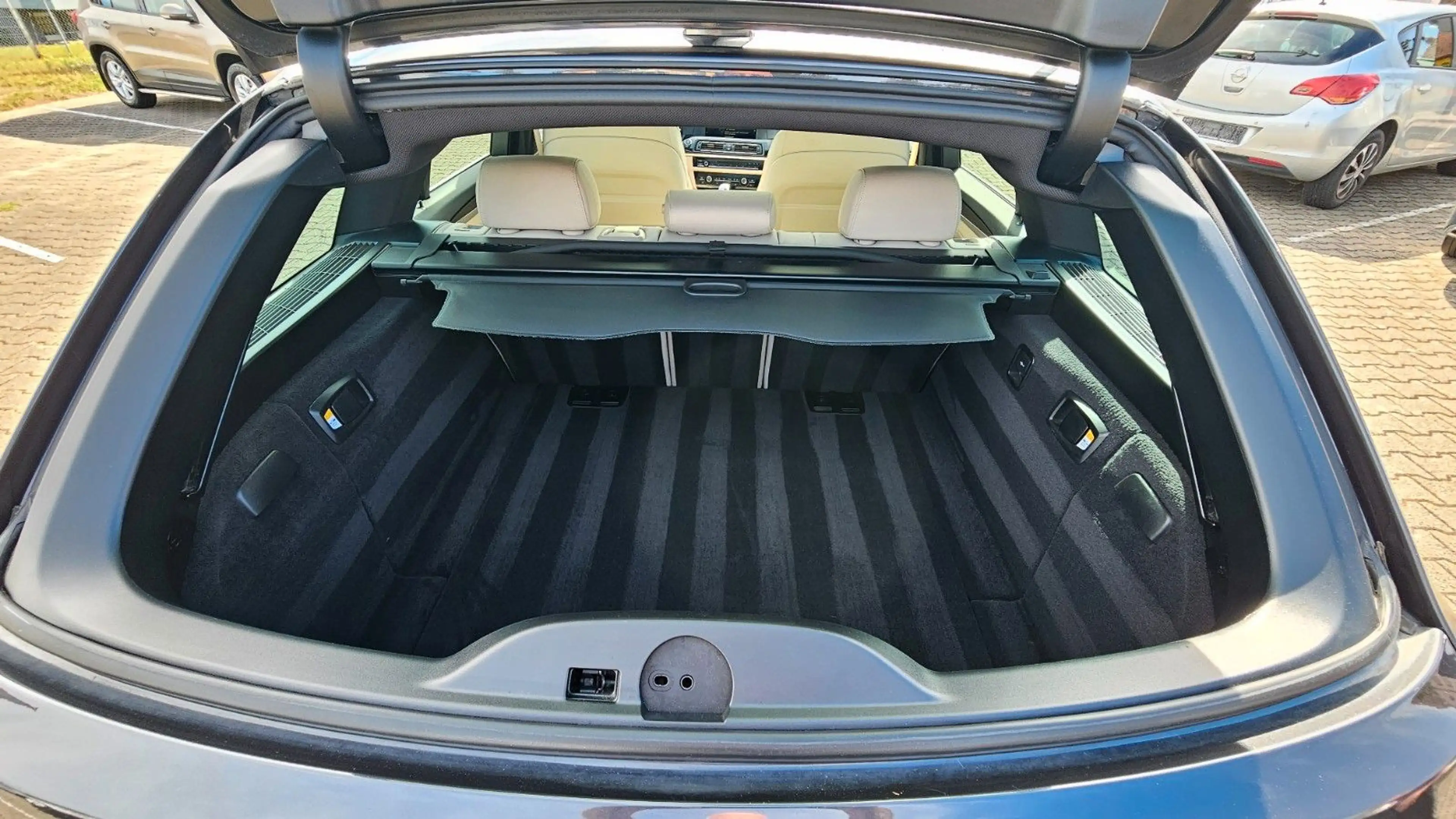BMW 550 d xDrive M-SPORT 20'' — photo 12