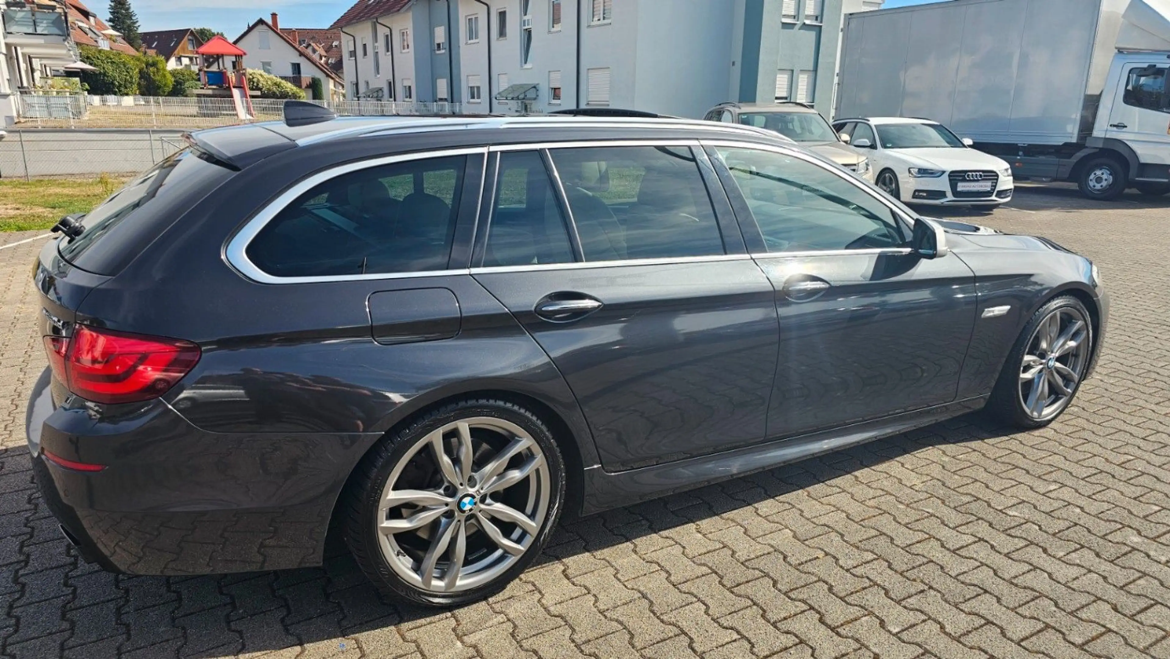 BMW 550 d xDrive M-SPORT 20'' — photo 5