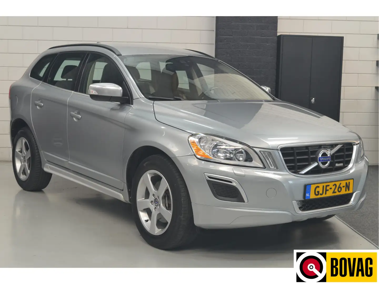 Volvo XC60 2.0 T5 R-Design // LEDER // CLIMA // PDC // STOELV Grau - 1