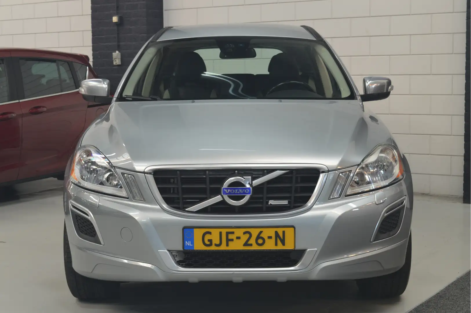 Volvo XC60 2.0 T5 R-Design // LEDER // CLIMA // PDC // STOELV Grau - 2