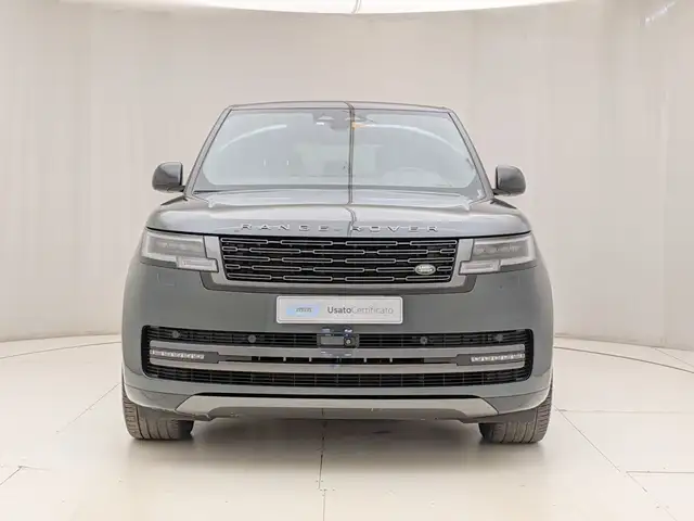 Land Rover Range Rover view 2