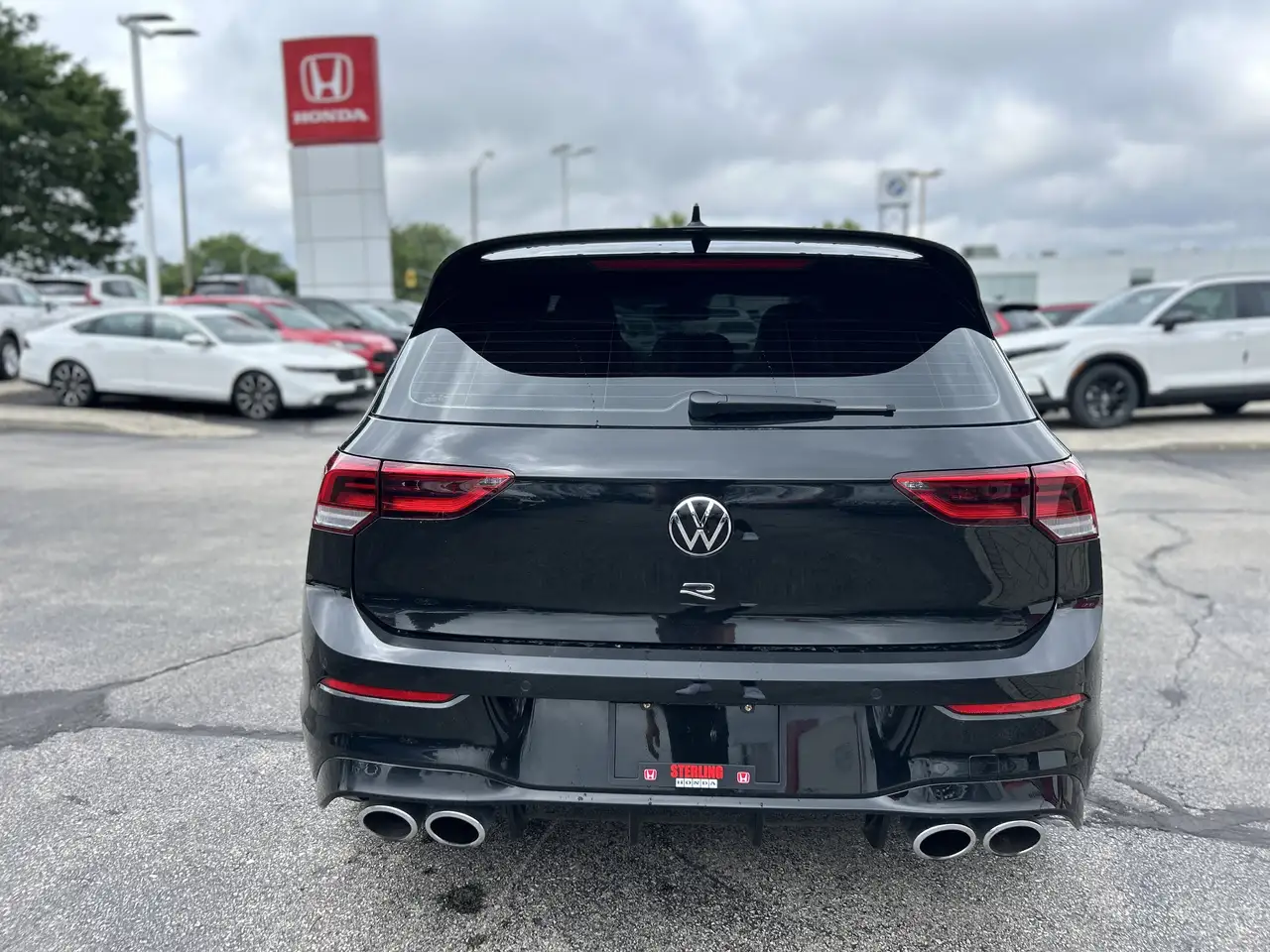 Volkswagen Golf R снимка Volkswagen Golf R