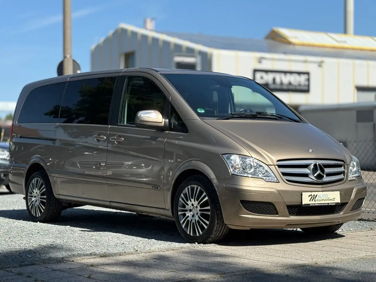 Mercedes-Benz Viano 3.0 CDI Ambiente LANG PANO AHK STANDHZ Beige - 1