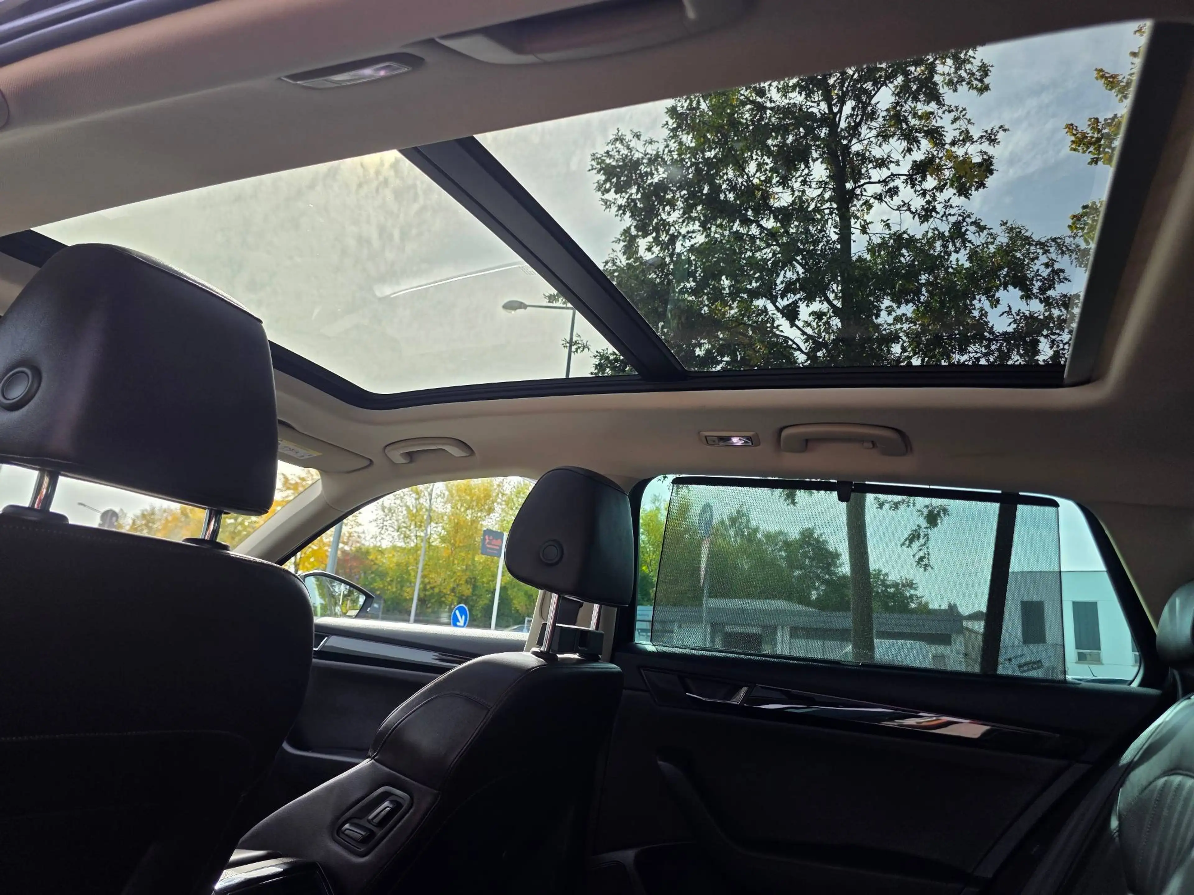 Skoda Superb Laurin & Klement — photo 12