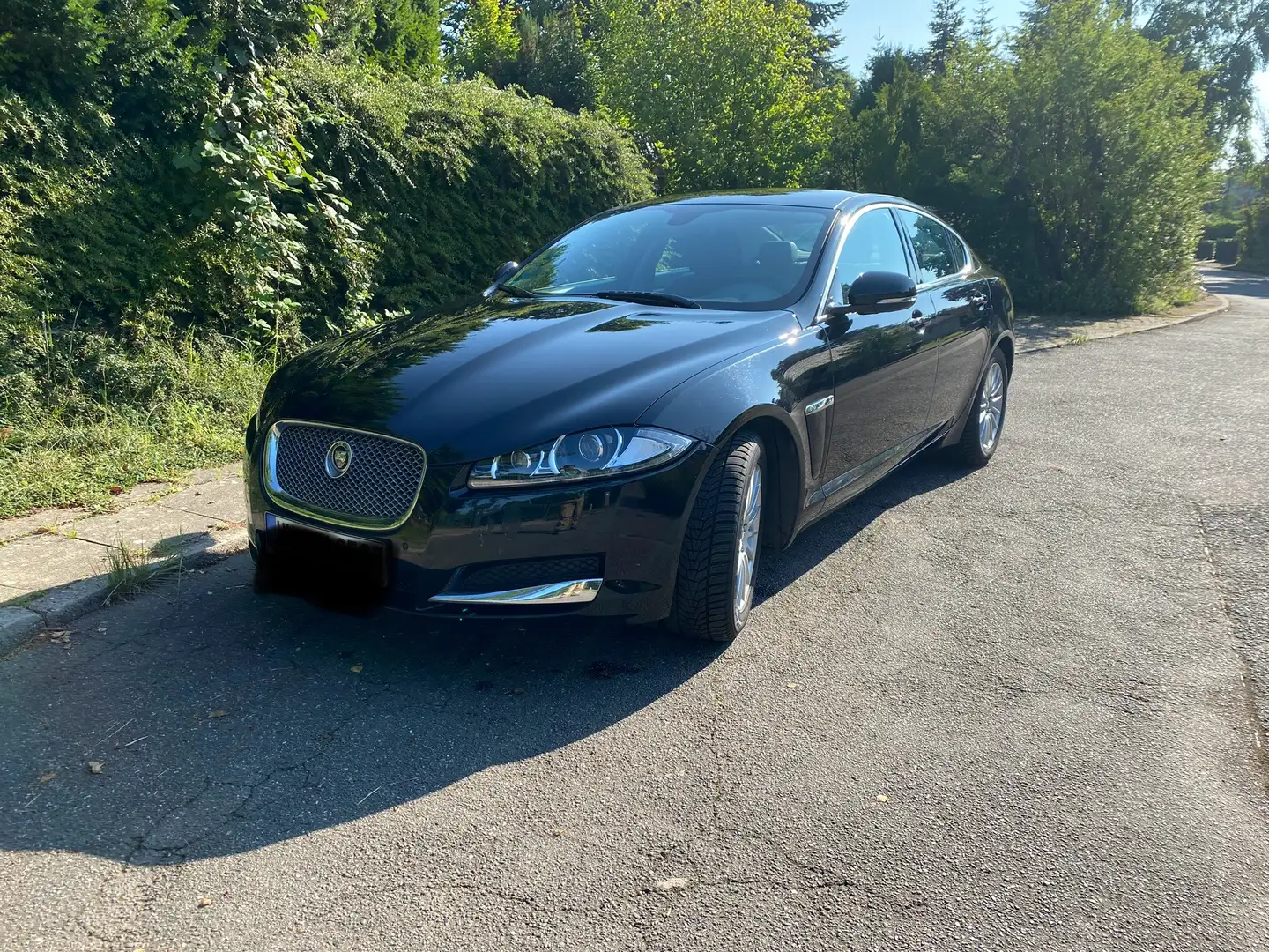 Jaguar XF 8-fach bereift / AHK - 1
