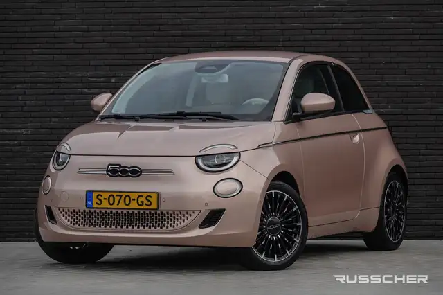 Fiat 500e 118Pk | 42 kWh | 3+1 La Prima | Leder | Achteruitr