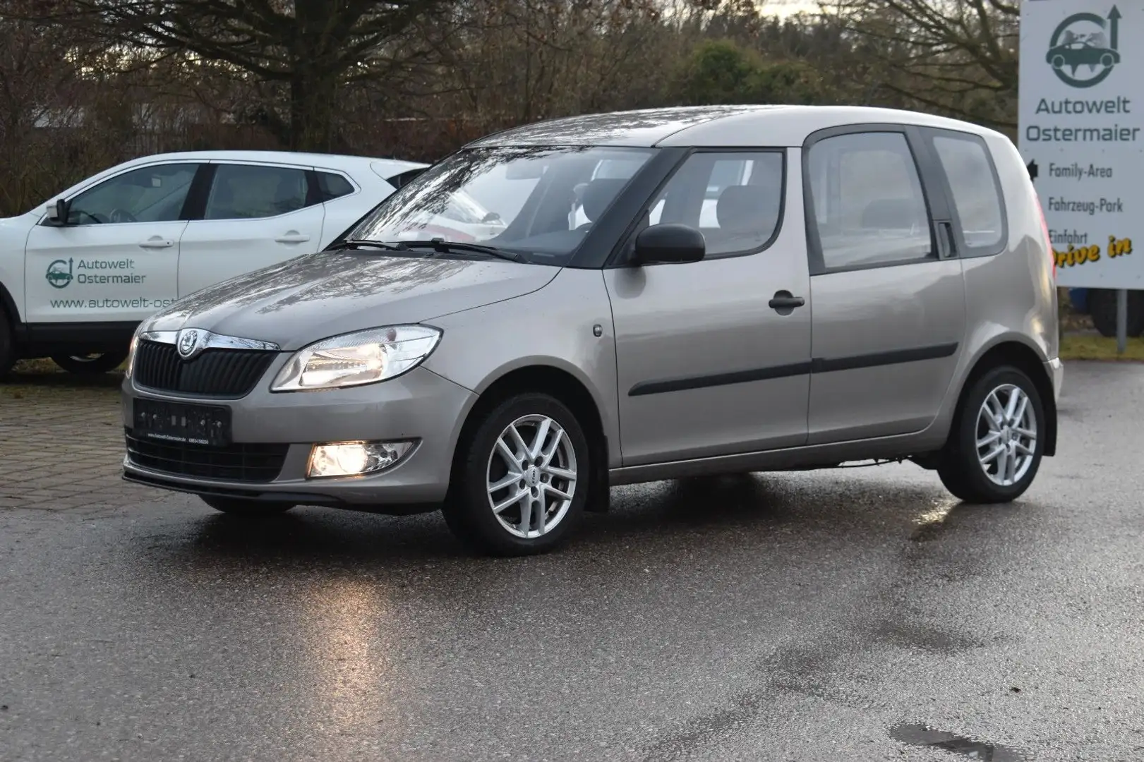 Skoda Roomster Plus Edition Bej - 1