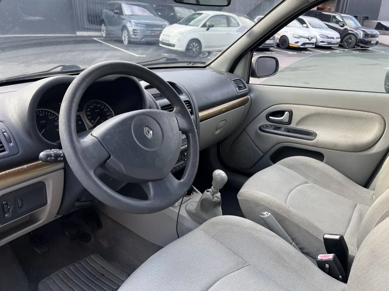 Renault Clio II (B/C65) 1.6 16v 110ch Privilège 5p, foto 6