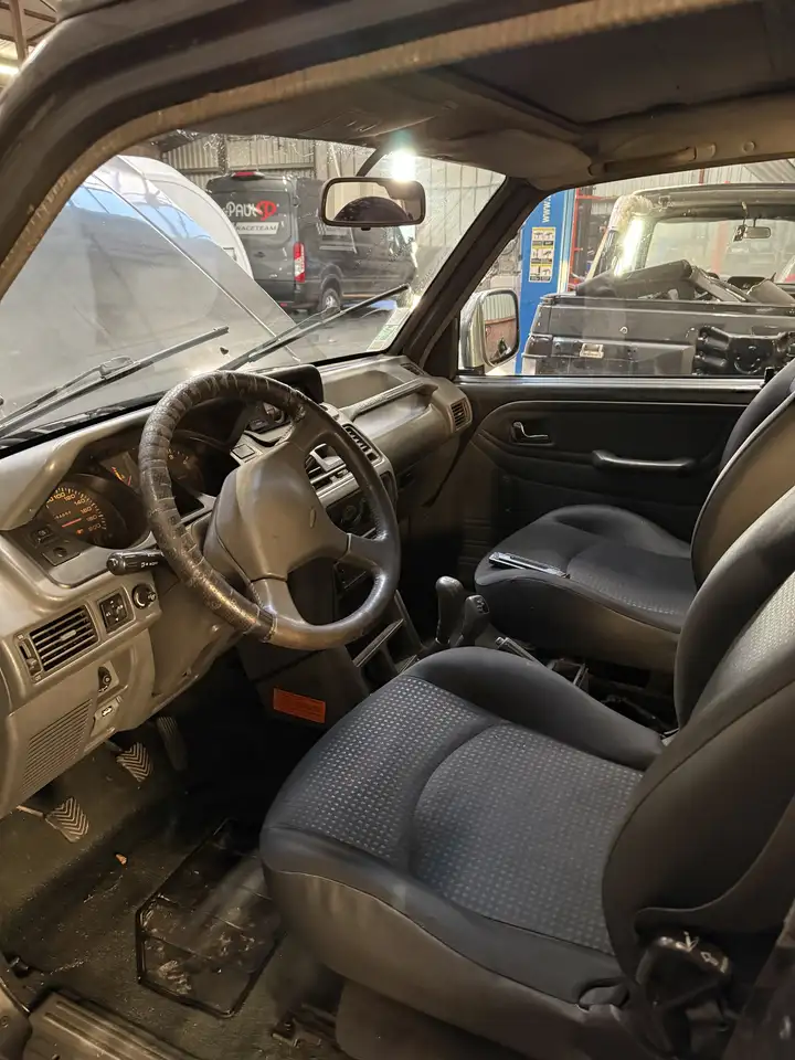 Mitsubishi Pajero Cabrio, foto 9