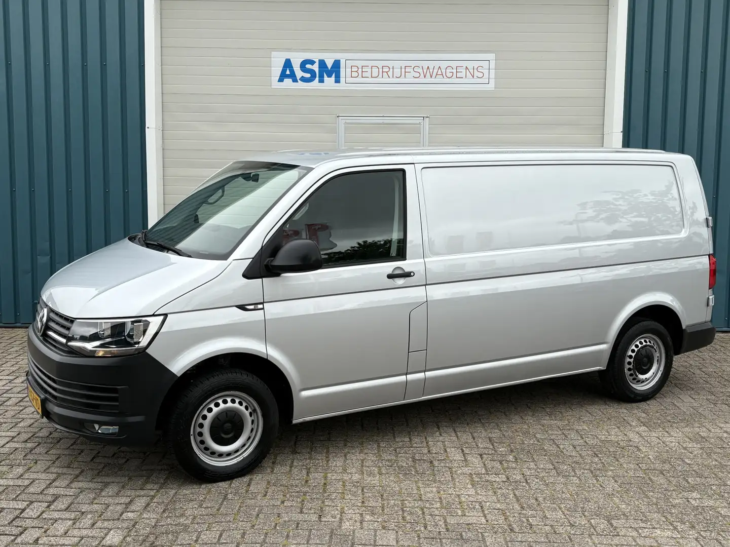 Volkswagen T6 Transporter 2.0 150Pk TDI L2H Highline / Cruise / Airco / Navi Gris - 1
