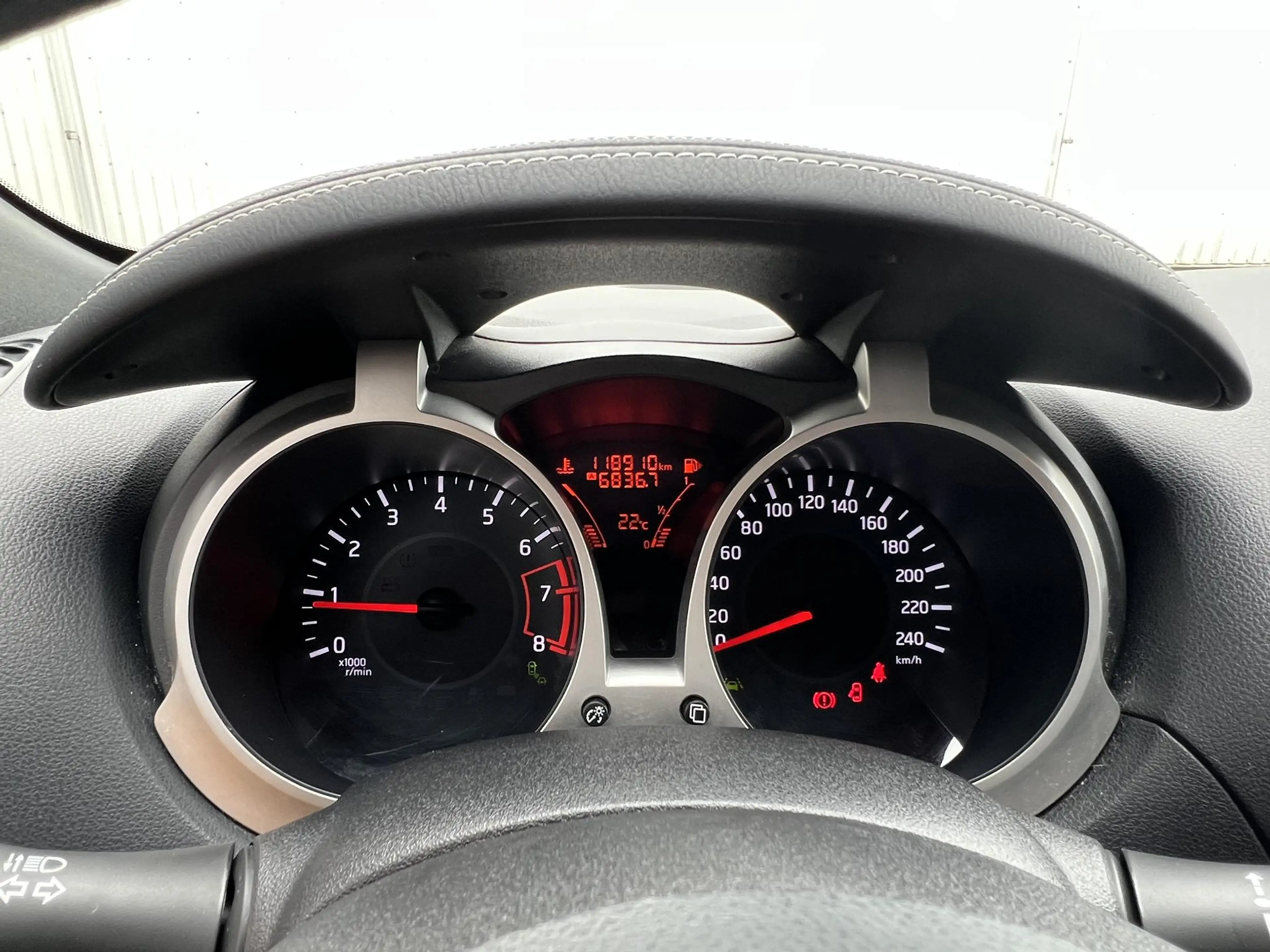 Nissan Juke 1.2 DIG-T S/S Tekna navi / blind spot / clima / 17 — photo 19