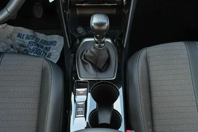 Peugeot 2008 view 20