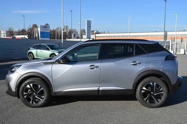 Peugeot 2008 view 8