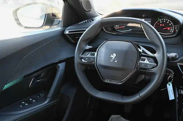 Peugeot 2008 view 22