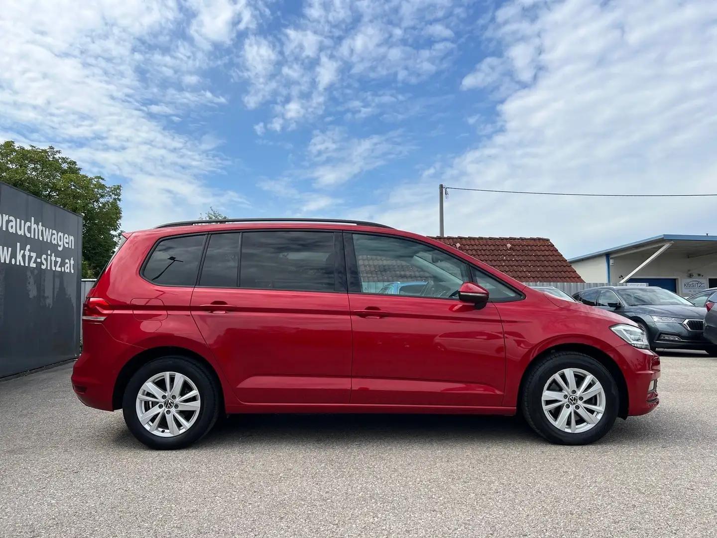 Volkswagen Touran Comfortline 2,0 TDI 7 Sitze DSG | NP: €55.700 Rot - 2