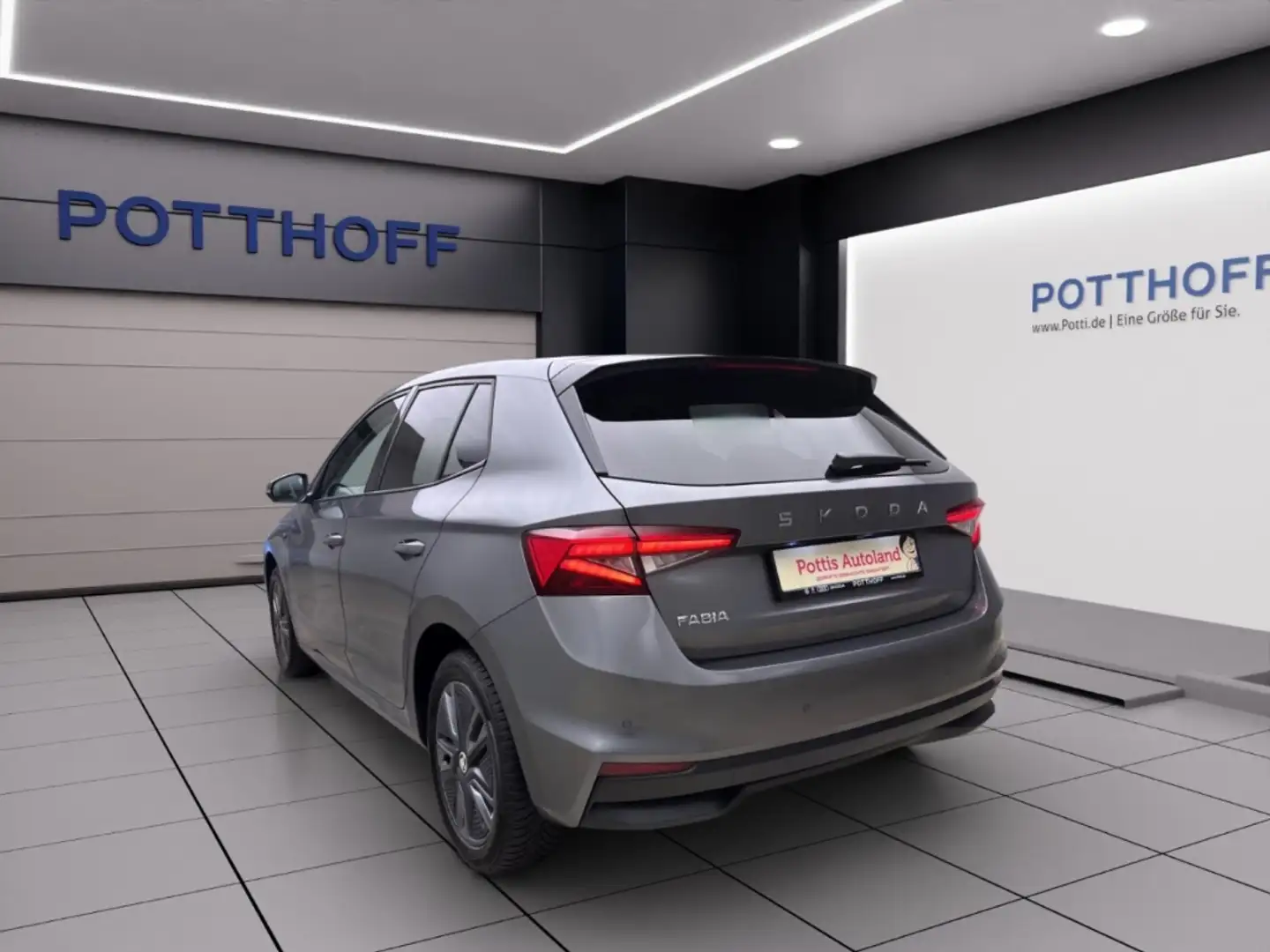 Skoda Fabia 1.0 TSI DSG SELECTION PANO NAVI SITZHZG ACC Grau - 2