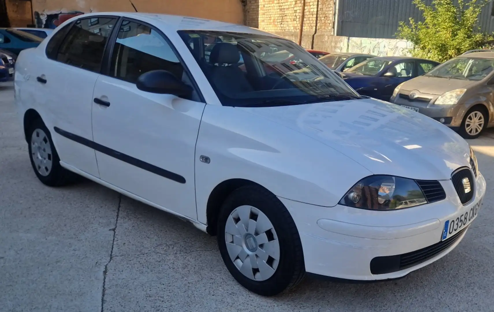 SEAT Cordoba 1.9SDi Reference Bílá - 1