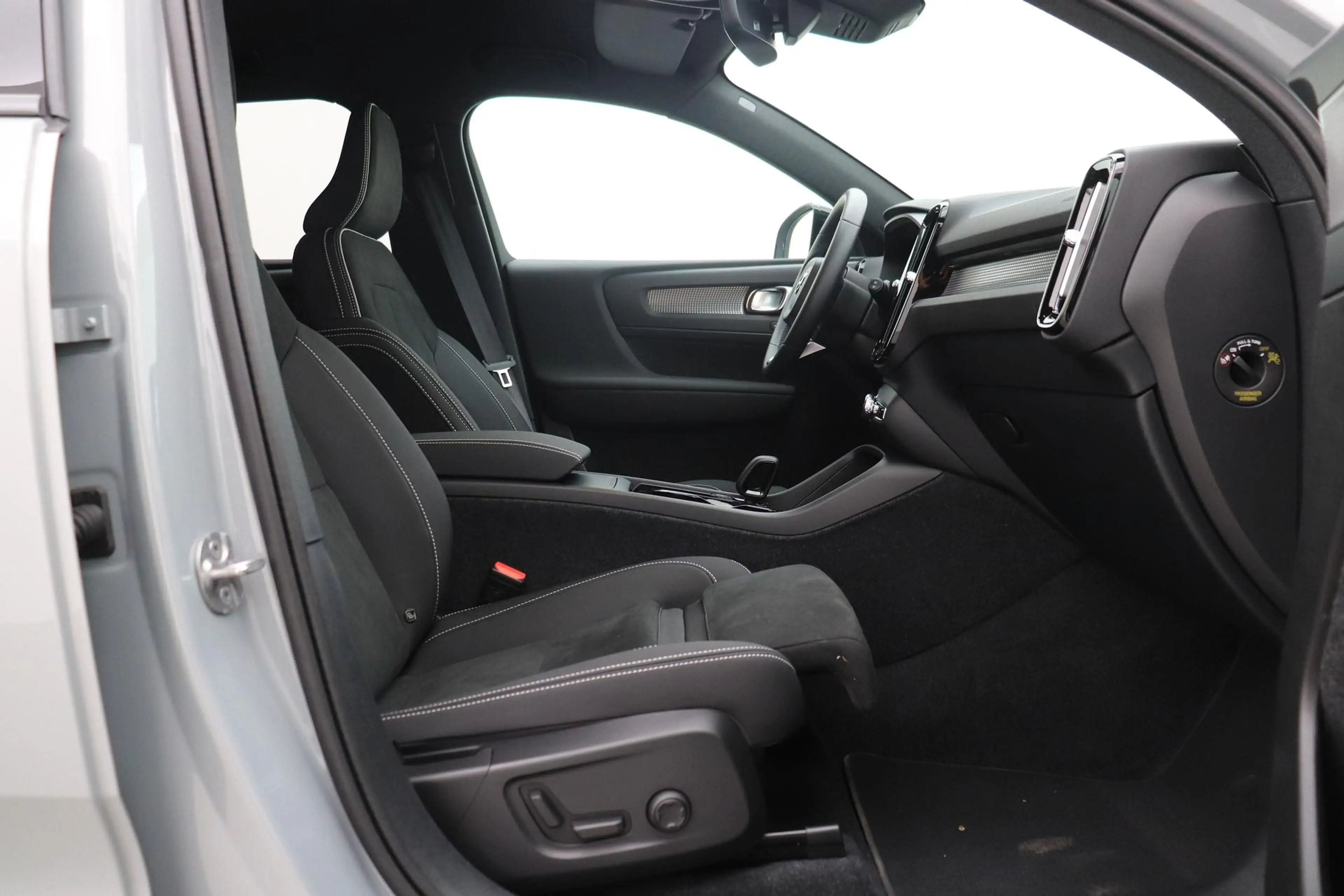 Volvo EX40 Single Motor Extended Range Plus | 82 kWh | Harman — photo 5