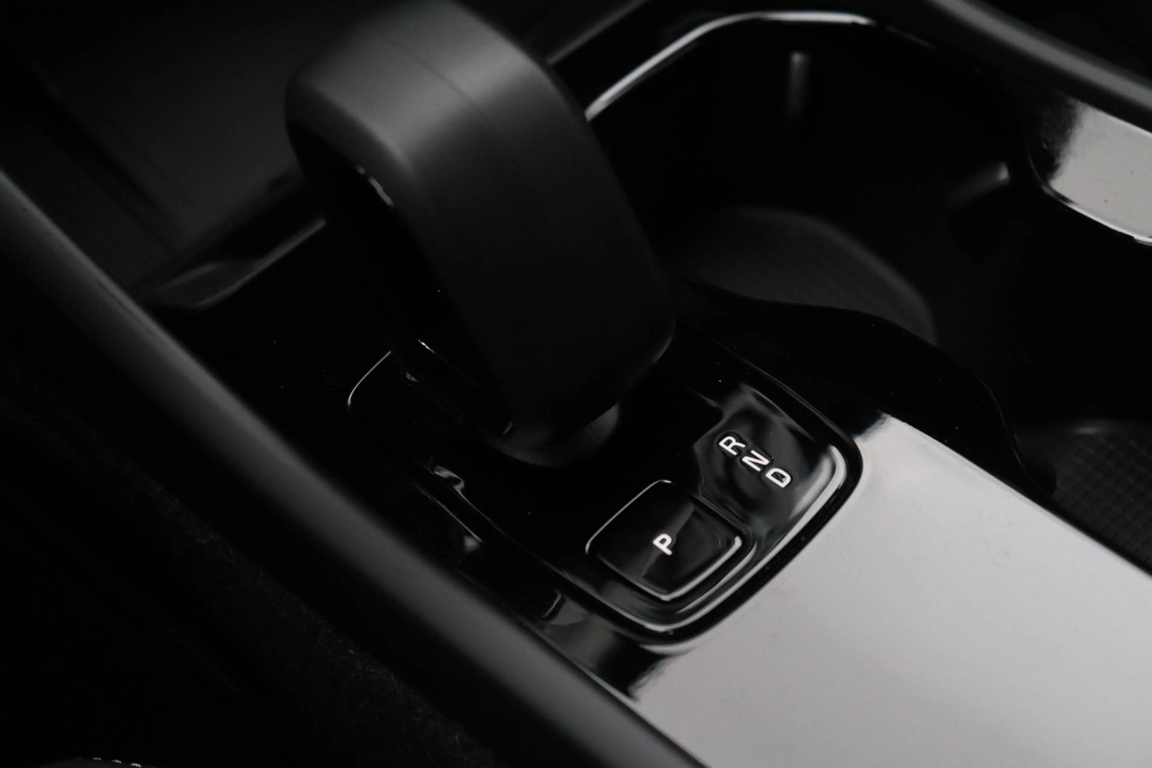 Volvo EX40 Single Motor Extended Range Plus | 82 kWh | Harman — photo 39
