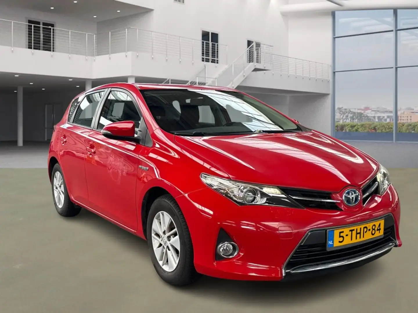Toyota Auris 1.8 Hybrid Aspiration CLIMA 40213 KM NAP PAS Rood - 2