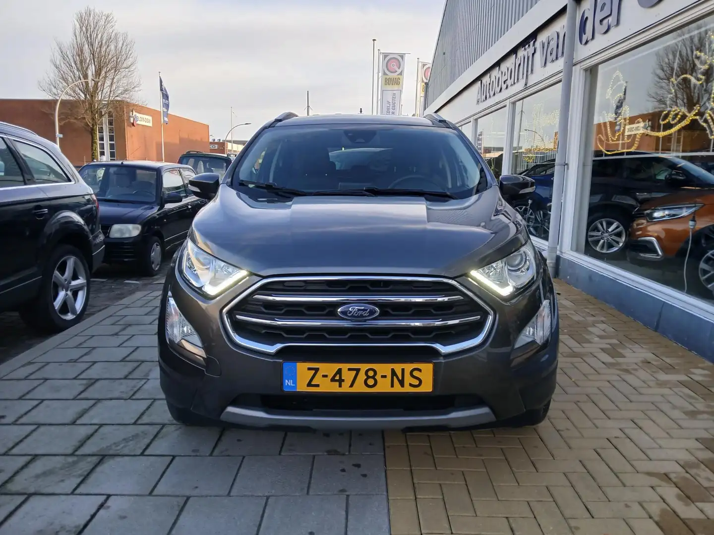 Ford EcoSport 1.0 EcoBoost Titanium / Stoel- en Stuurverwarming Gris - 2