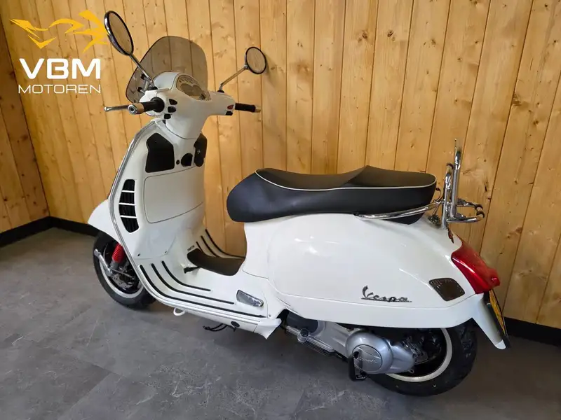 Vespa GTS 300 - foto 6
