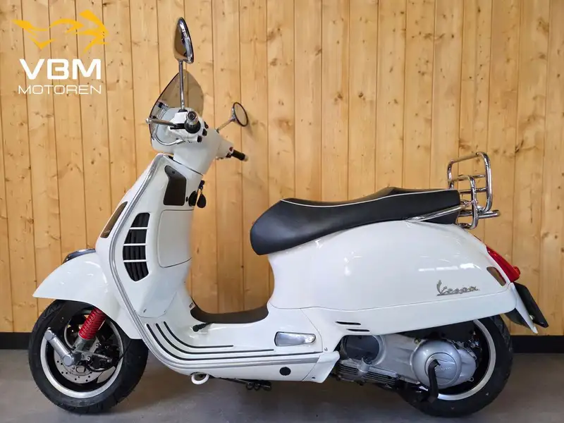 Vespa GTS 300 - foto 4