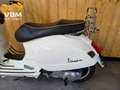 Vespa GTS 300 IE Wit - thumbnail 18
