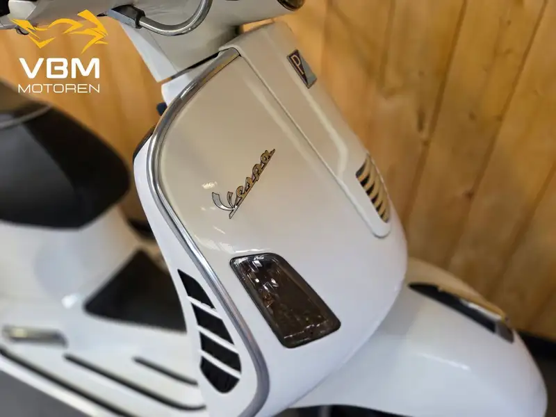 Vespa GTS 300 - foto 8