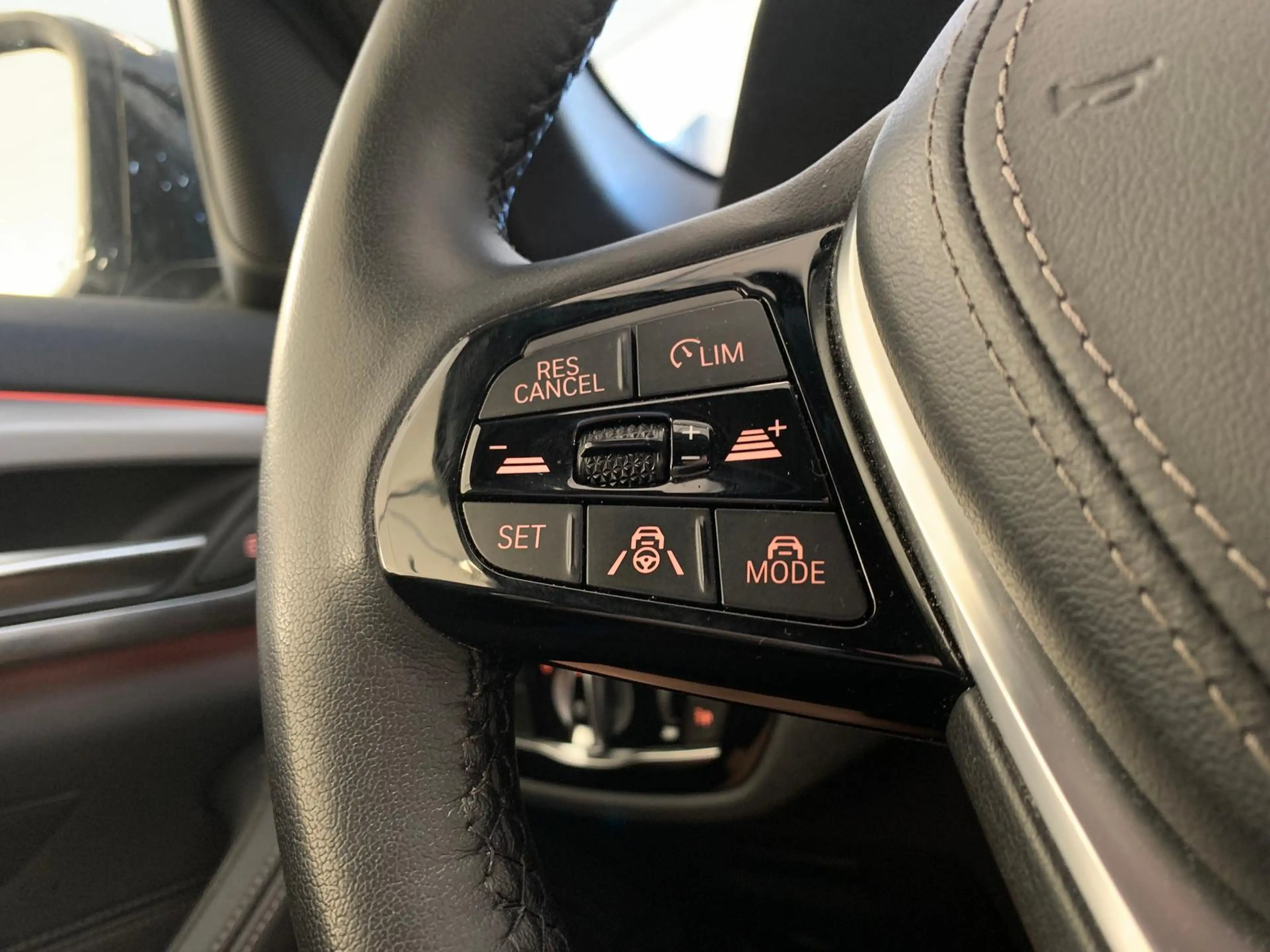 BMW 530 Touring i xDr|DrivProf|Laser|HUD|Memo|Leder — photo 12