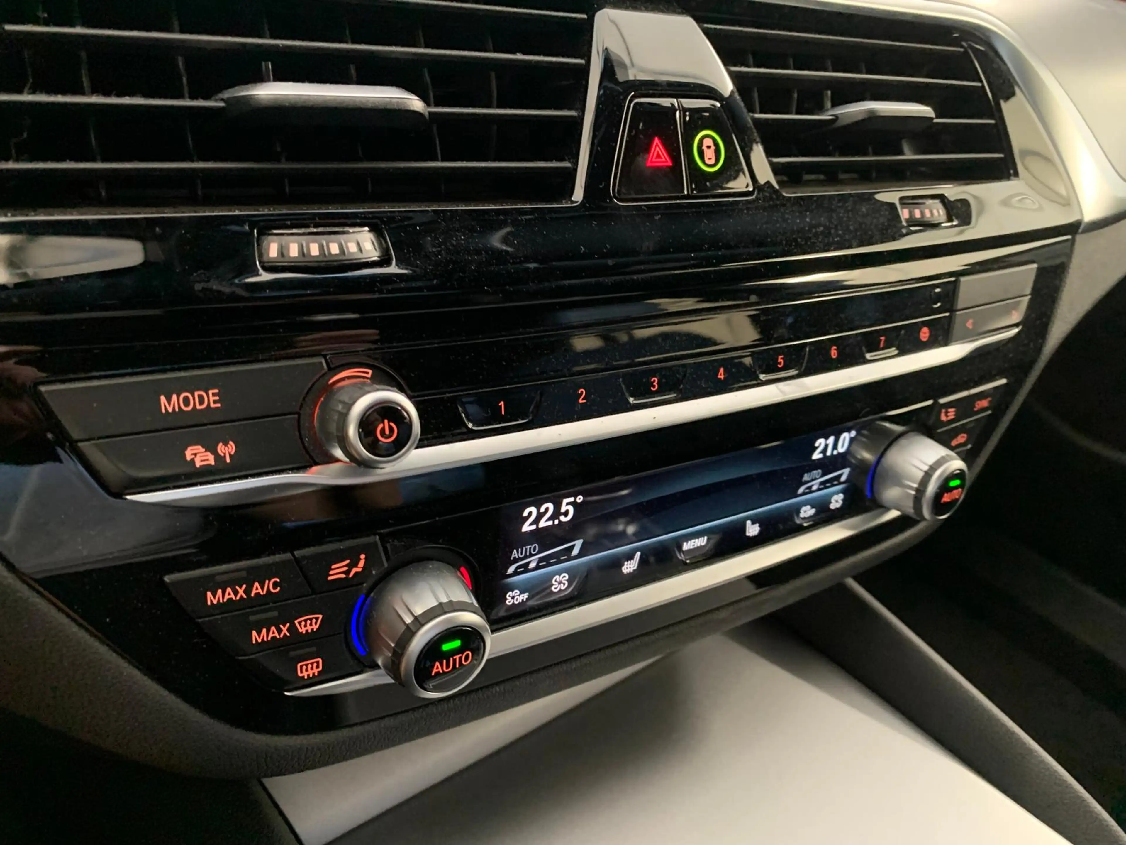 BMW 530 Touring i xDr|DrivProf|Laser|HUD|Memo|Leder — photo 15