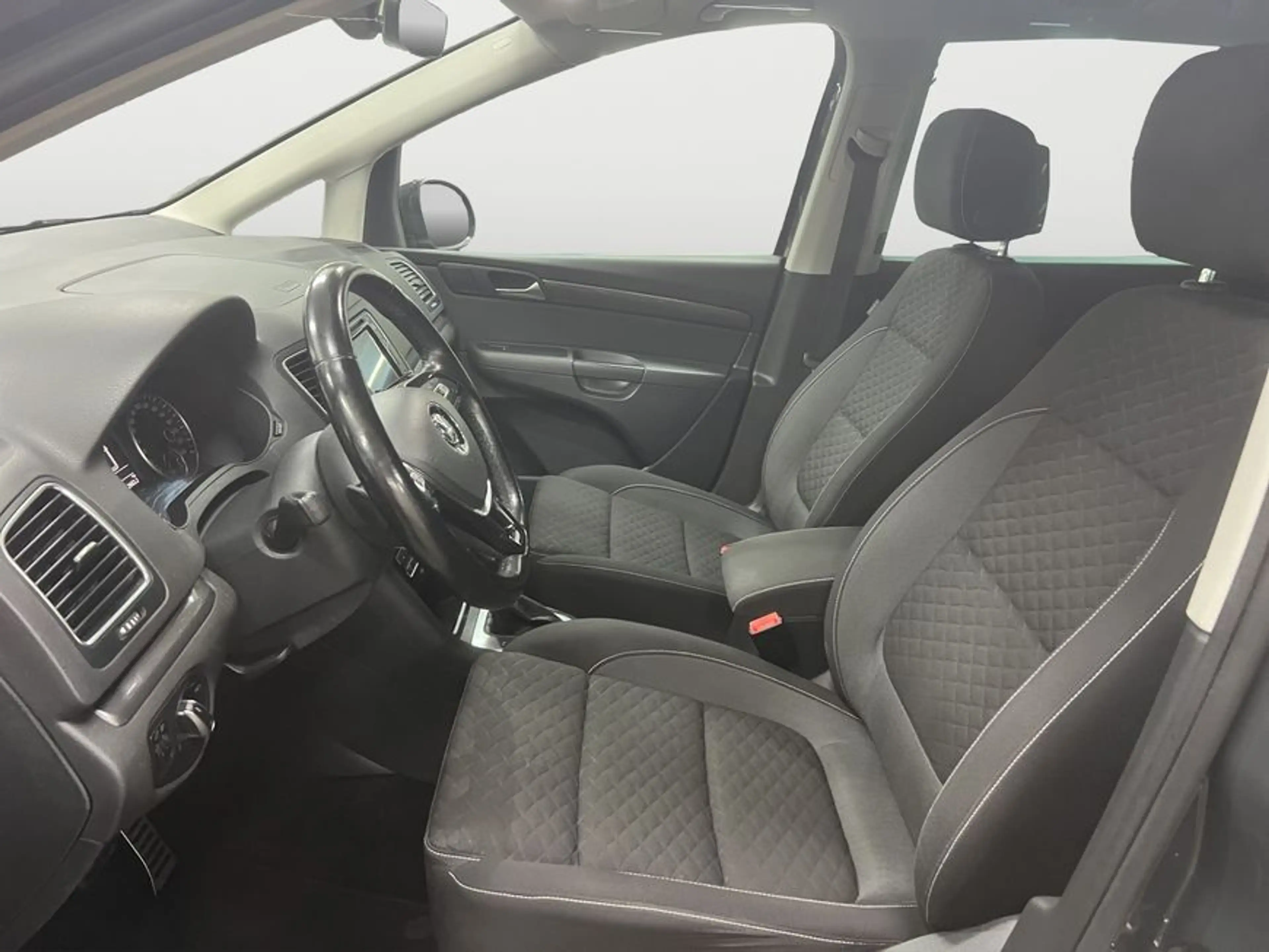 Volkswagen Sharan 2.0 TDI DSG ComfortlineAHK Navi — photo 10