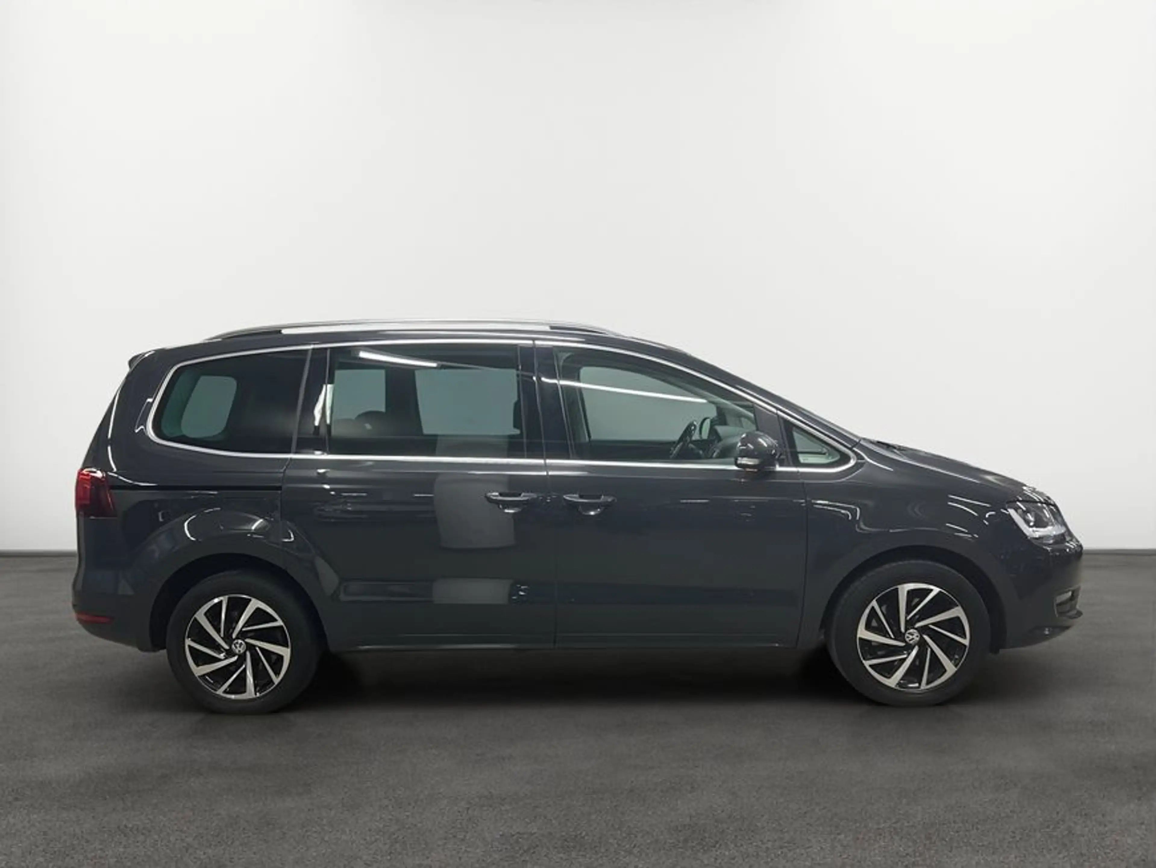 Volkswagen Sharan 2.0 TDI DSG ComfortlineAHK Navi — photo 7