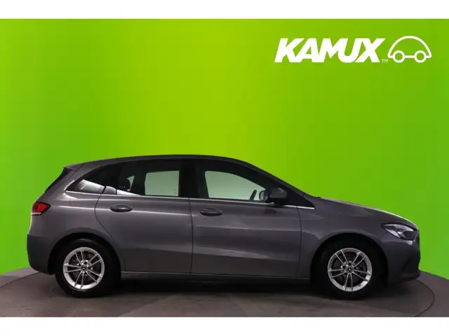 Mercedes-Benz B-Class view 3