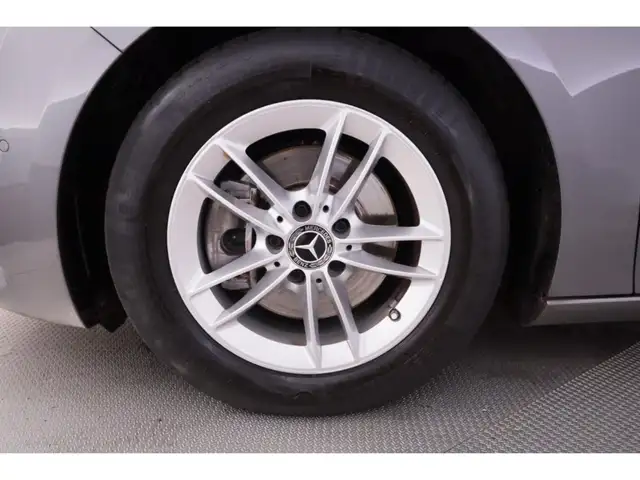 Mercedes-Benz B-Class view 16