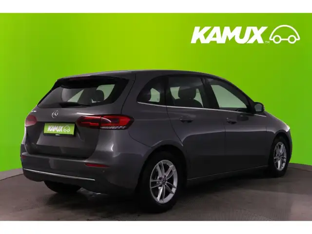 Mercedes-Benz B-Class view 4